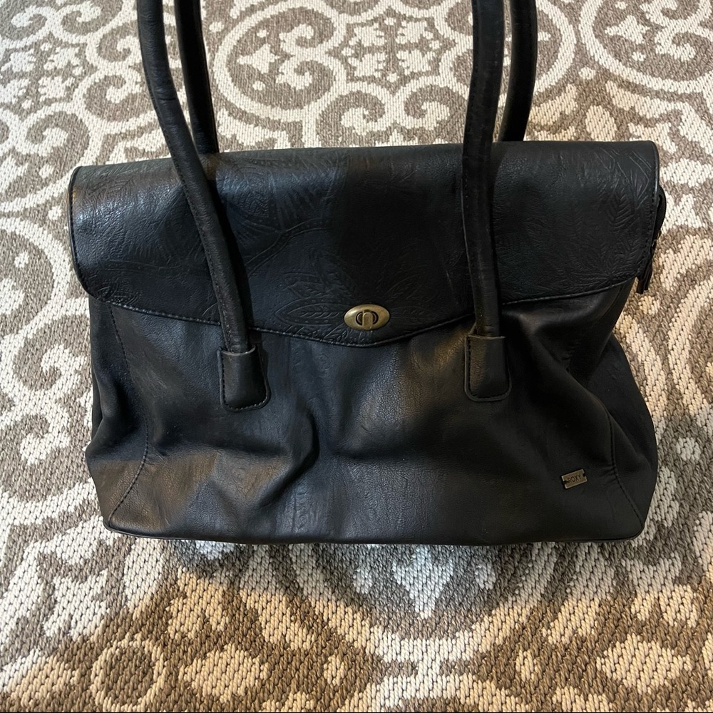 Roxy Black Floral Embossed Purse/shoulder bag